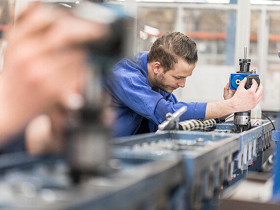 csm_deutz_service_at_work_4c9e169041